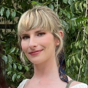 Meet your Posher, Julie